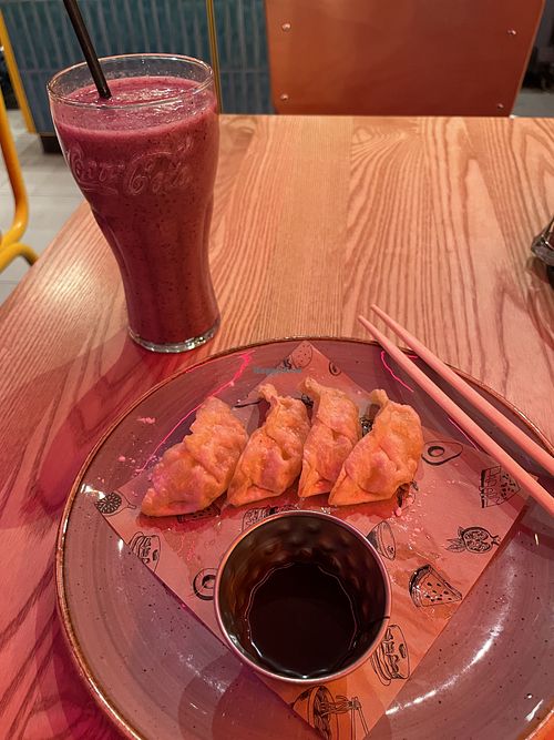 Blueberry Thrill smoothie and Apple Gyoza  at LHR - Giraffe - T3 in West London