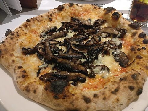 Mushroom pizza with vegan cheese at Proove Pizza in Sheffield