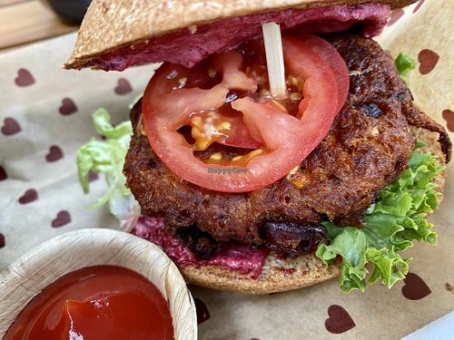 vegan burger, no garlic  at Burgerheart in Regensburg