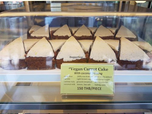 Vegan carrot cake at Over The Moon in Koh Phangan