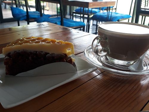 Latte with soy milk and apple cake at Over The Moon in Koh Phangan