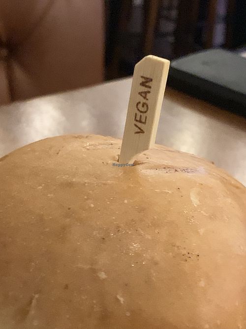 Nice little wooden label in the bun  at Batch in West Palm Beach