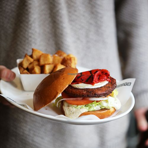 The Veggie Bean burger: Hand made blackbean patty, roast red pepper and goat cheese at Bacoa in Lleida