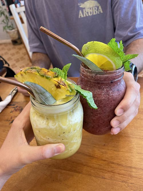 Two smoothies- the Carolina & Caribbean Winter  at Café Del Mar in Bocas Del Toro