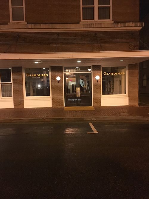 Front entrance  at Giardina's in Greenwood