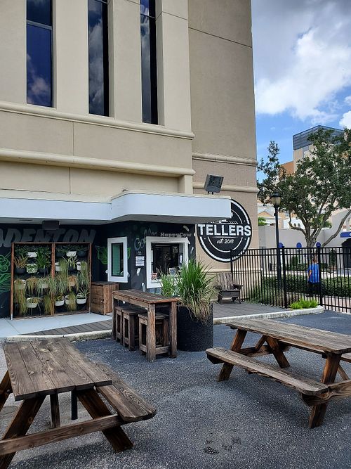 Front walk up location at Tellers in Bradenton