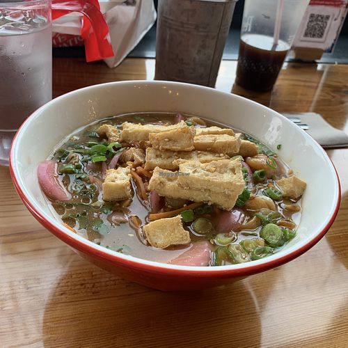 Vegan Veggie Explosion w/ pickled red onions and Fried Tofu at Furious Spoon in Chicago