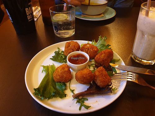 Asinhas de couve flor at Kong - Food Made With Compassion in Lisbon