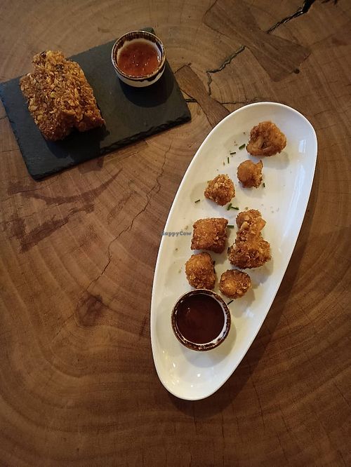 Croguettes & wings. at Kong - Food Made With Compassion in Lisbon