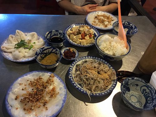 Jackfruit thing, rice paper rolls... at Lien Hoa in Hue