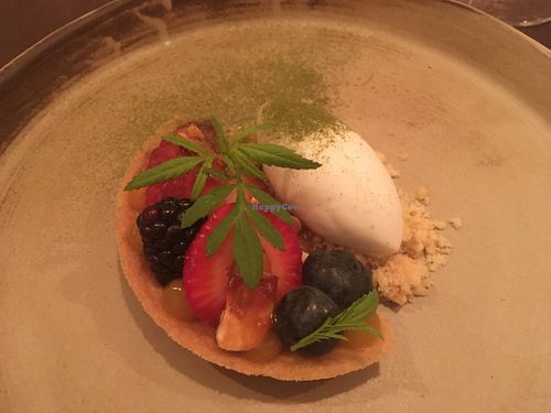 Fruit tart at Arkhe in Lisbon