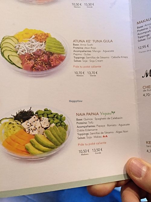 Menu labels vegan options at Makau Poke in Madrid