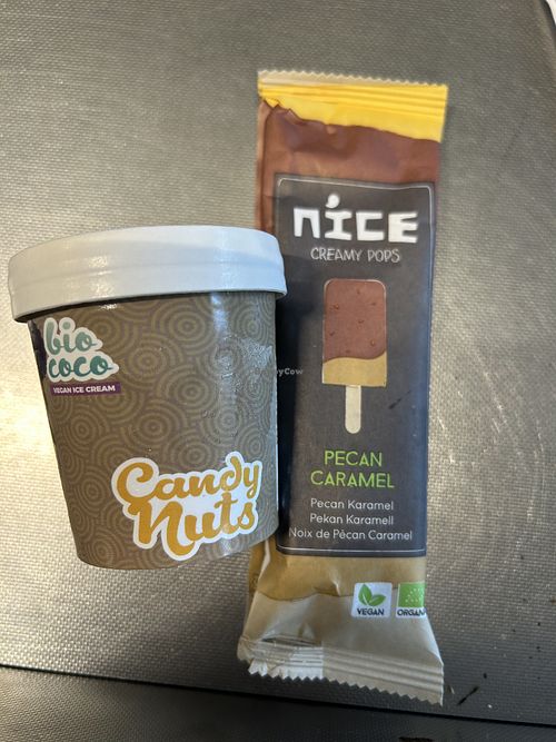 nice creamy pops pecan caramel 2,99€

bio coco candy nuts 3,25€  at Odin in Dordrecht