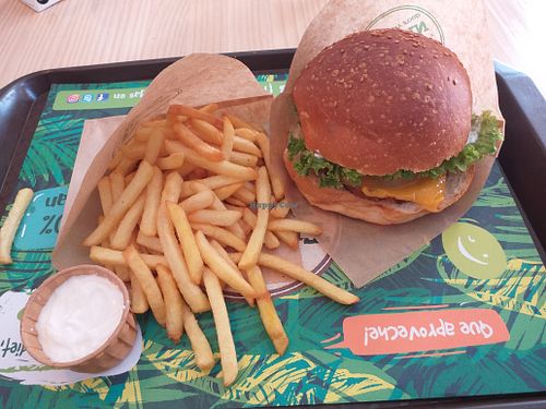 Burger with fries at The Began in Valencia