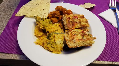 Vegan buffet at Jardim das Cerejas - Chiado in Lisbon