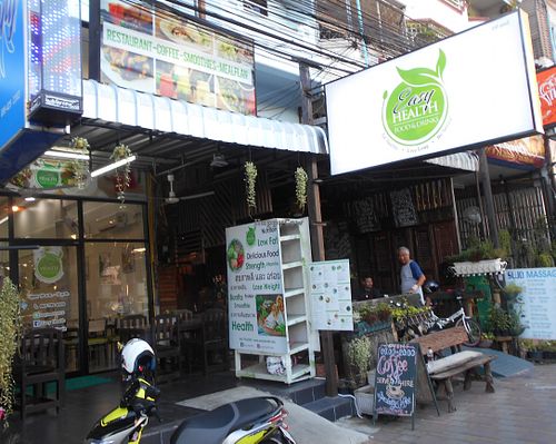 Entrance at Easy Health in Pattaya