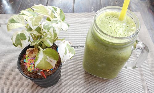 Green Detox Smoothie at Easy Health in Pattaya