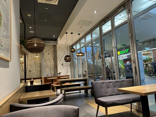 inside  at Dean & David in Erfurt