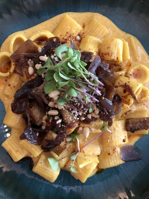 Rigatoni pasta with carbonara sauce  at Le Potager de Charlotte - Rennequin in Paris