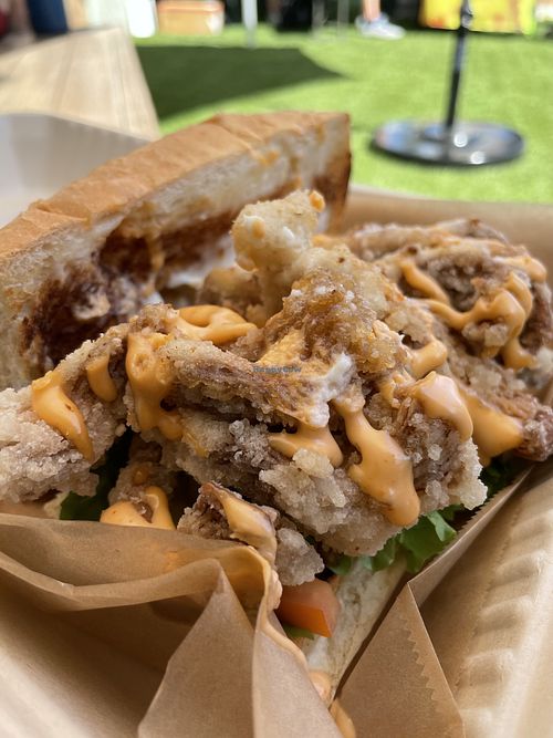 The Oyster Mushroom Chik’n was almost too real on this Sammy! If it wasn’t an all vegan restaurant I would’ve really questioned it!! Lol! One of the best Sammies I’ve had!  at Modern Shaman in Whittier