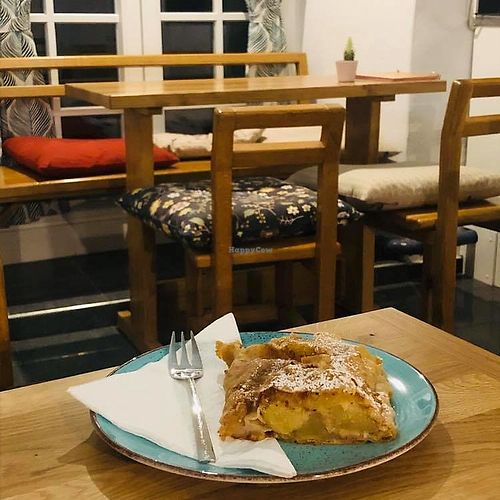 Vegan applestrudel at k.u.k. Hofbäckerei in Linz