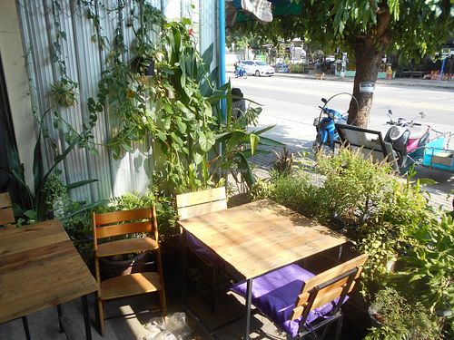 Small patio at MAYs in Pattaya
