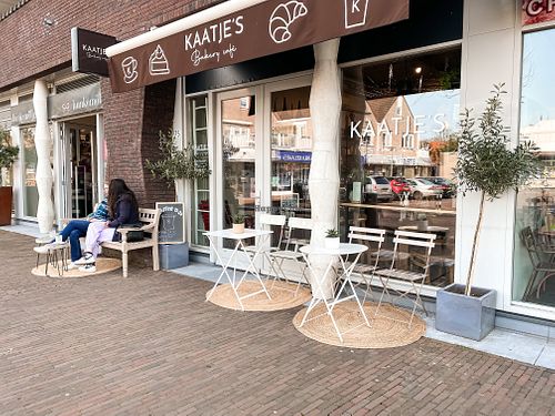  at Kaatje's Bakery Cafe in Bergen