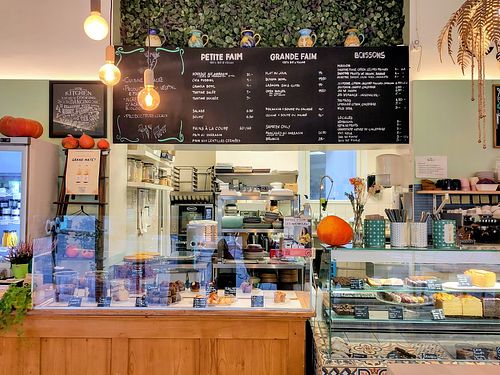 Counter + Menu at Racines in Lausanne