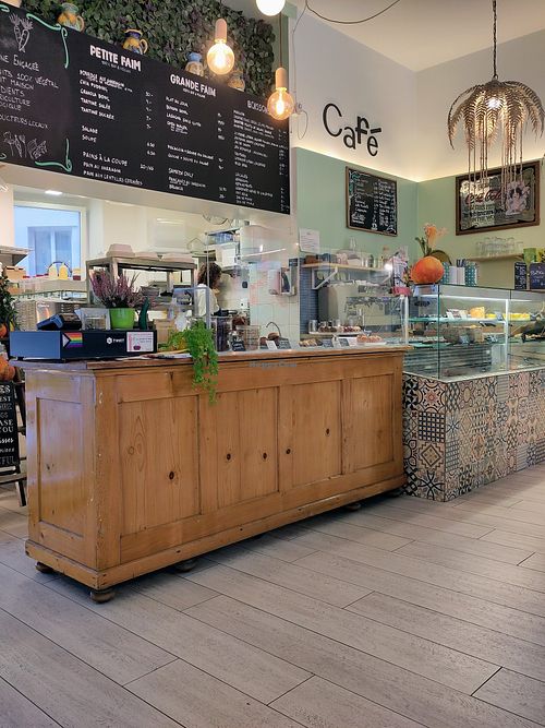 Ordering counter at Racines in Lausanne