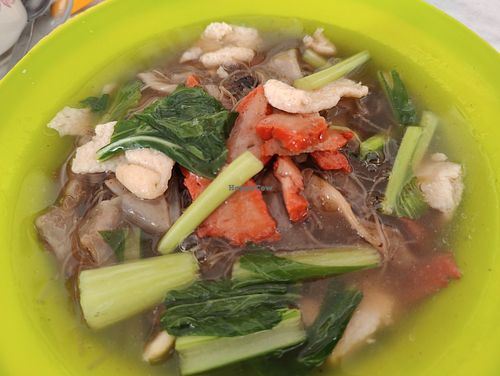 Hor fun and bee hoon with gravy.  So so only at Hoon Lai Vegetarian 云来素食 in Penang