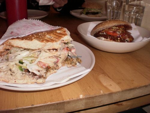 Voner and burger at Vöner der Vegetarische Döner in Berlin