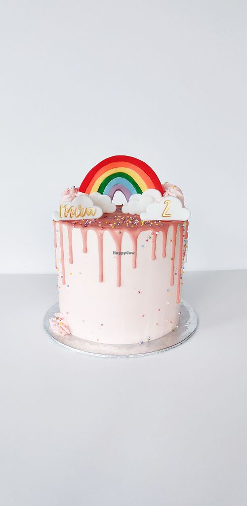 Custom cake at Catberry in Ghent