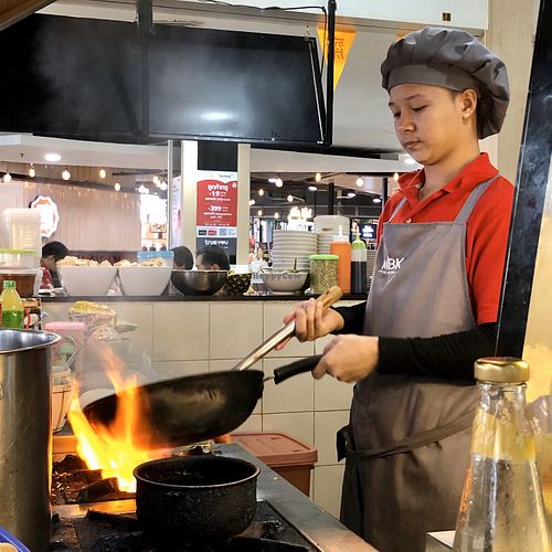 Cooking! at Good Taste Vegetarian - MBK in Bangkok