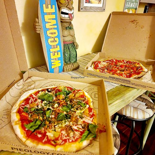 Built your own pizza 🍕 at Pieology - University Square in Honolulu