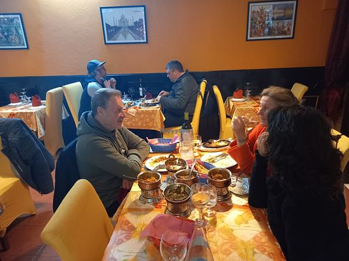 A rich and creamy dish, Navratan Korma gets it’s name from nine ingredients/jewels (nav=nine and ratan=jewels) which are cooked together in a super creamy sauce.

The base of thi at Indian Garden in Alvor