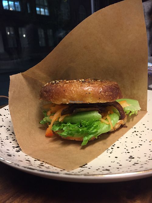 Vege Korea bagel at Bagel House in Aabo