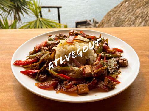 Kum pao veggie stir fry   at Laguna Lodge & Zotz Restaurant in Santa Cruz La Laguna