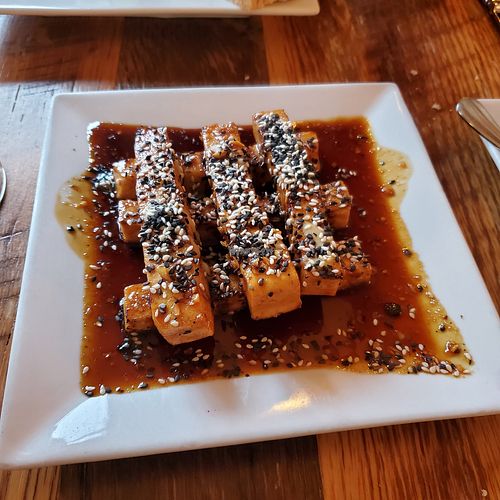 Maple Glazed Tofu appetizer at Ravens' Restaurant in Mendocino