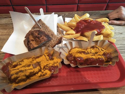 Bio-vegan & vegan curry wurst at Best Worscht In Town - Schweizer in Frankfurt