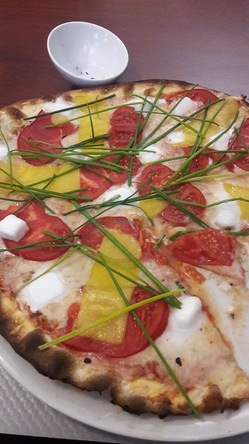 Pizza vegane du jour - 27 dec - 3 fauxmages at Le 16e in Besancon