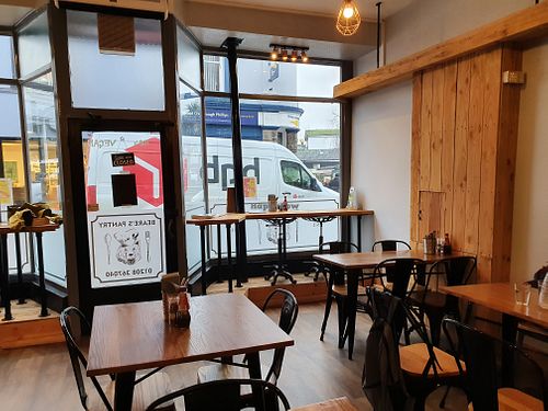 Seating at Beare's Pantry in Wadebridge