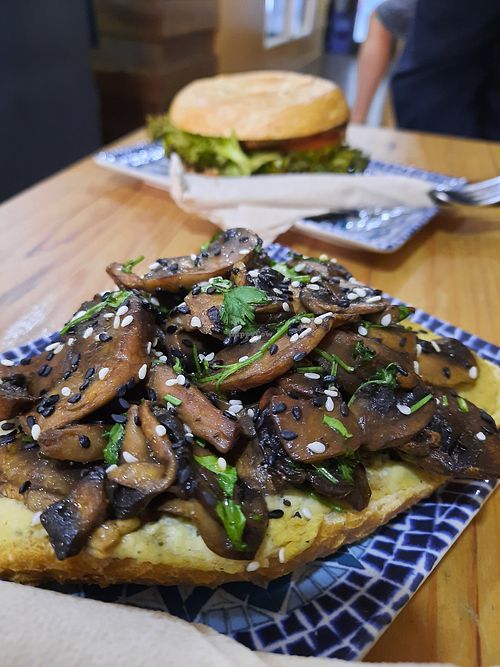 Sandwich with hummus and lots of tasty mushroom at Smoothie Galaxy in Gran Canaria