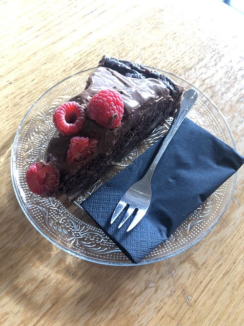 banana chocolate raspberry pie at Veganika in Ljubljana