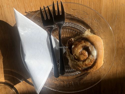 cinnamon bun at Veganika in Ljubljana