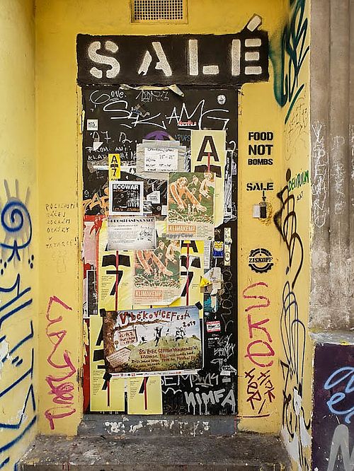 entrance at Salé in Prague