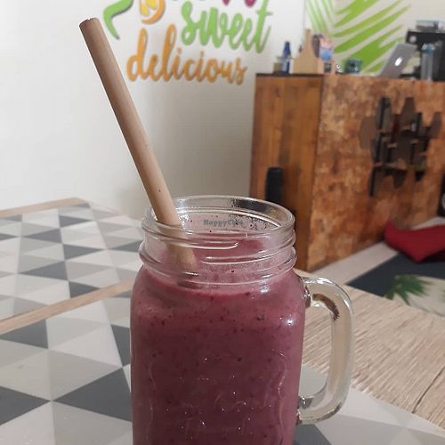 Berry Smoothie at Om Burger in Koh Phangan