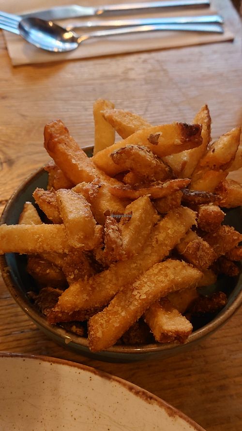 Chips with nooch!!! Love it at Stereo in Glasgow