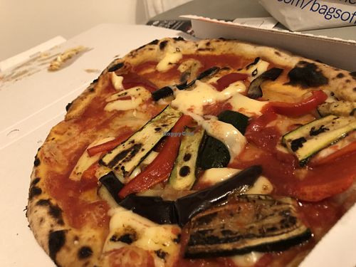 Vegan pizza  at Frankie's in Sorrento