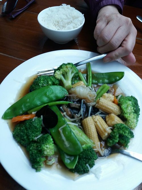 green veggies at Tian Ci Vegan in Darlington