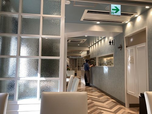 Ms at M's Table in Yokohama